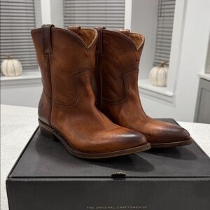 Brown Leather Women’s Frye Billy Short Boot